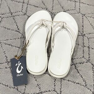 OluKai Women's Classic White Sandals